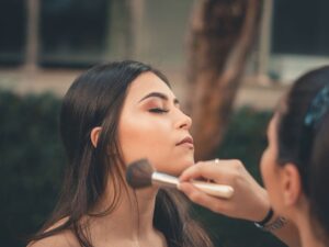 The Ultimate Guide to Thriving as a Freelance Makeup Artist