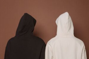 How to Style an Oversized Hoodie Without Looking Sloppy