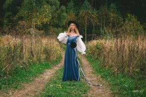 A Cottagecore Fashion Style Guide for Every Season